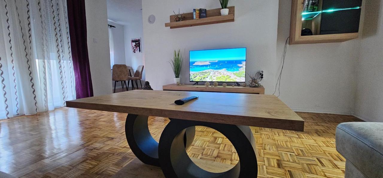 Apartmán Stan Na Dan Kozarska Dubica Bosanska Dubica Exteriér fotografie