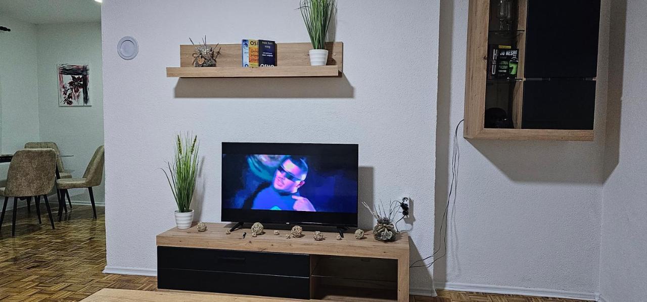 Apartmán Stan Na Dan Kozarska Dubica Bosanska Dubica Exteriér fotografie