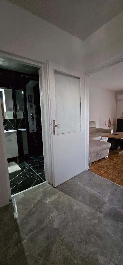Apartmán Stan Na Dan Kozarska Dubica Bosanska Dubica Exteriér fotografie