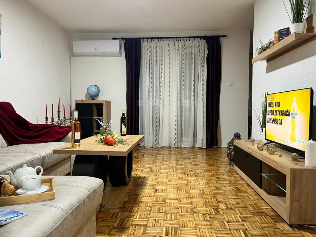 Apartmán Stan Na Dan Kozarska Dubica Bosanska Dubica Exteriér fotografie